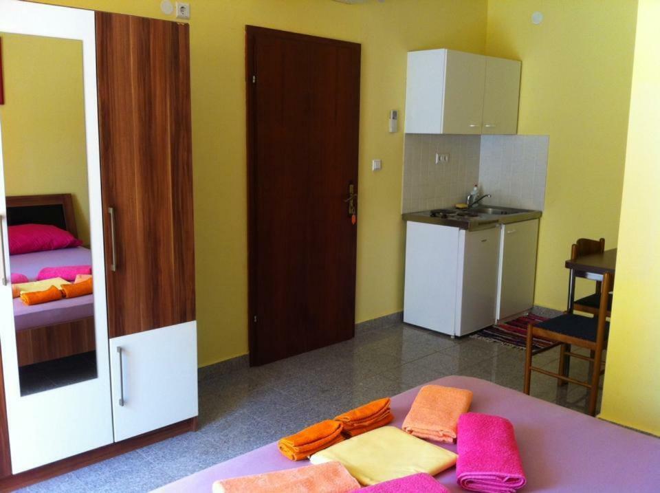 Triglav Studio Apartments 2 普纳特 外观 照片